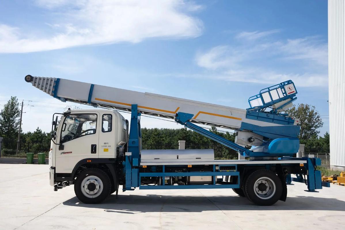 琼山云梯上料车租赁费用