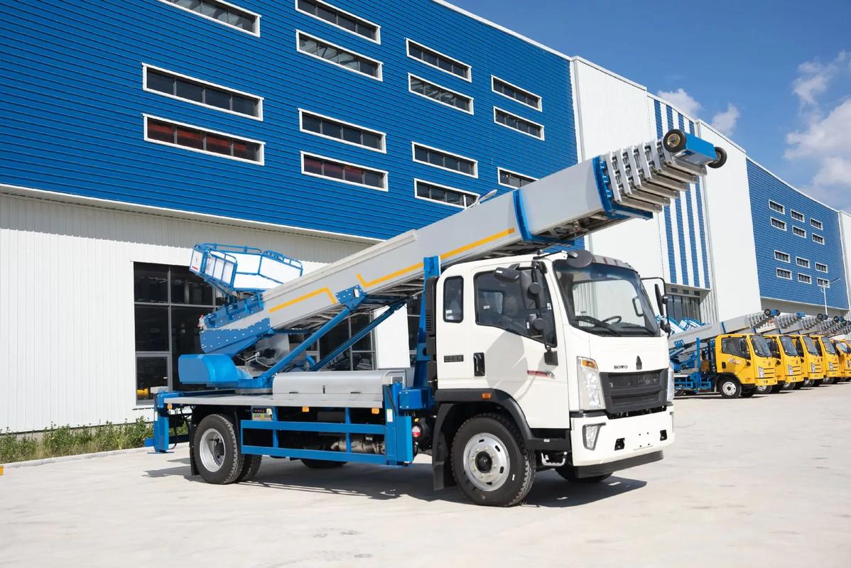 琼山出租云梯车高空作业车 建筑垃圾搬运